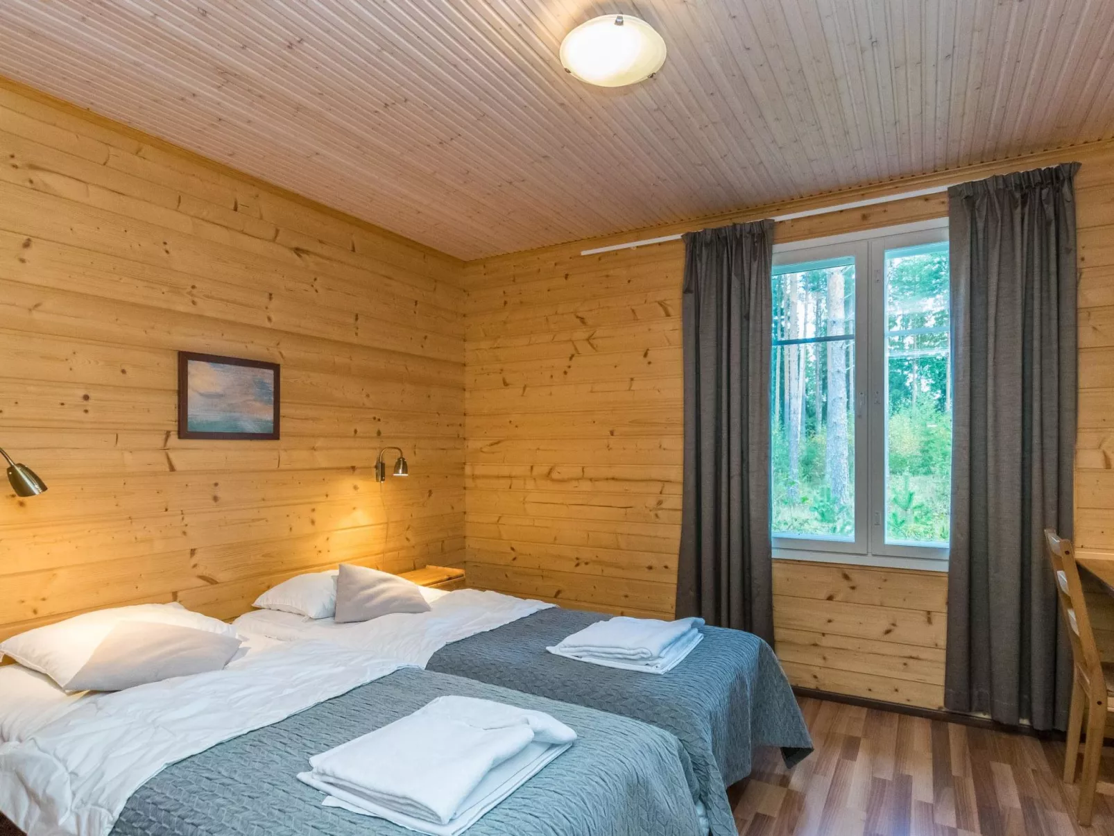 Kartanohuvila-Inside