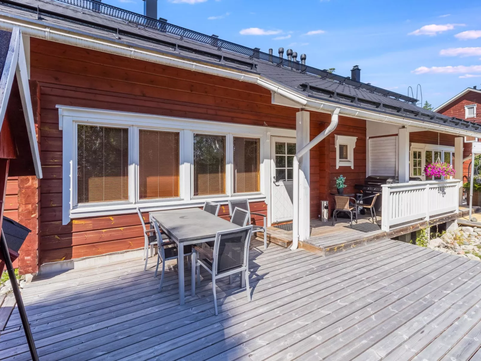 Tintin mökki-Inside