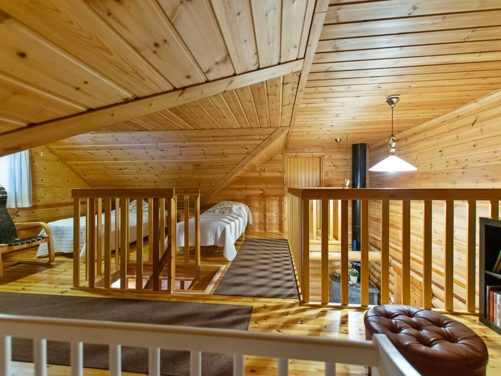 Kilpolan orvokki-Inside