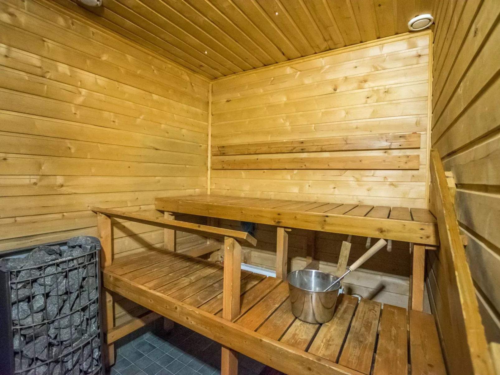 Juurakkopirtti-Drinnen