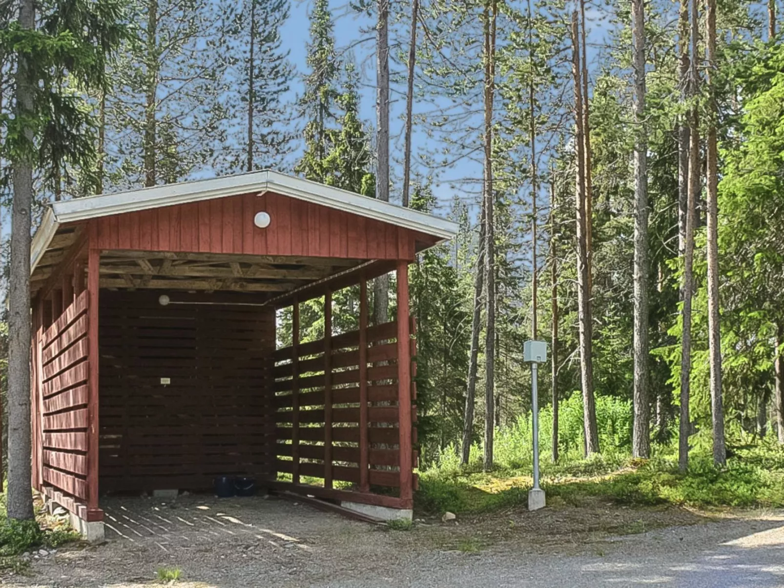 Pajalan piilopirtti-Dedans