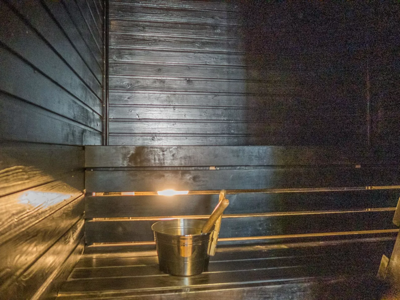 Klz 1. akaatti-Dedans