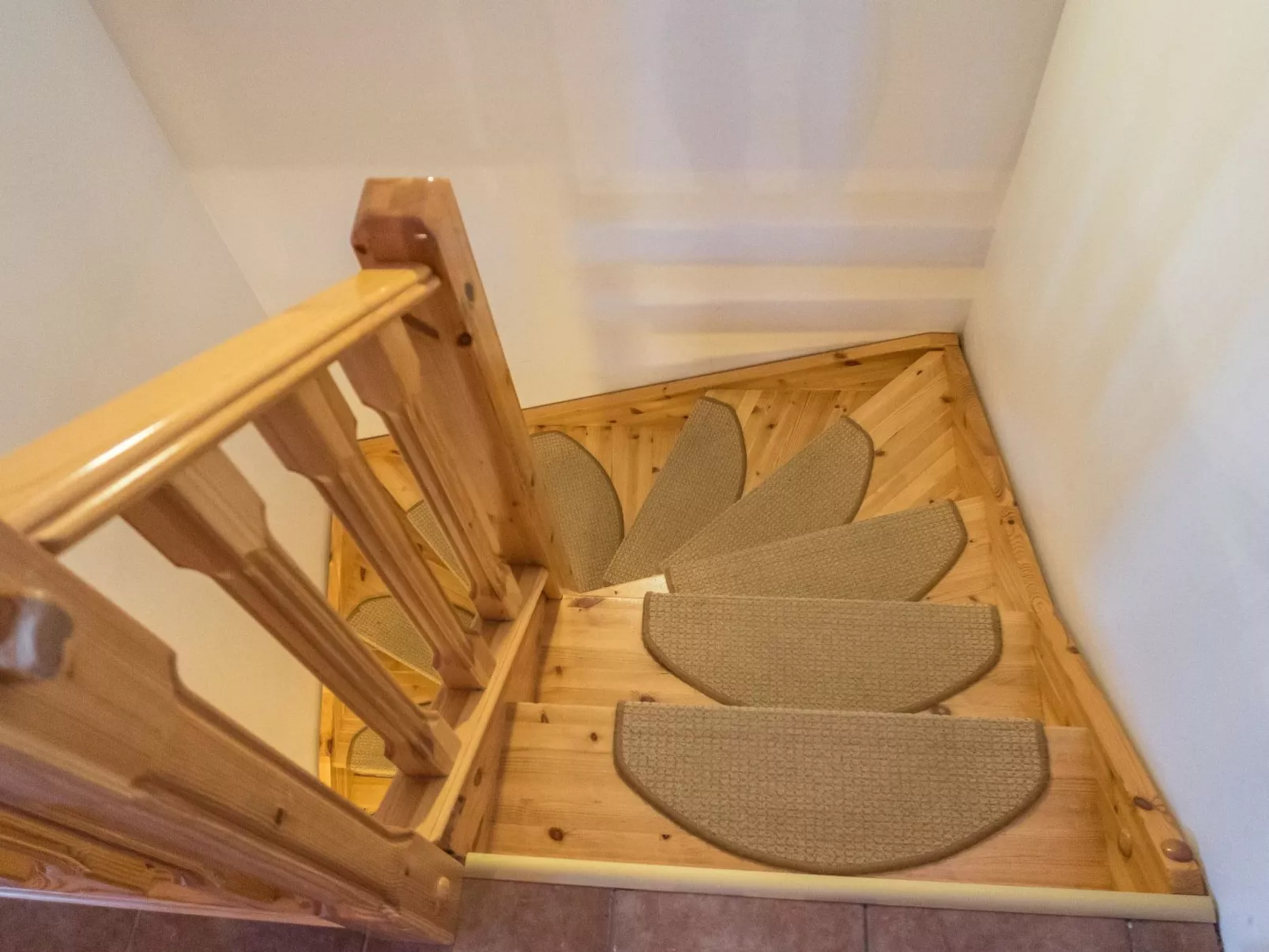 Vaarapirtti / tähti-Dedans