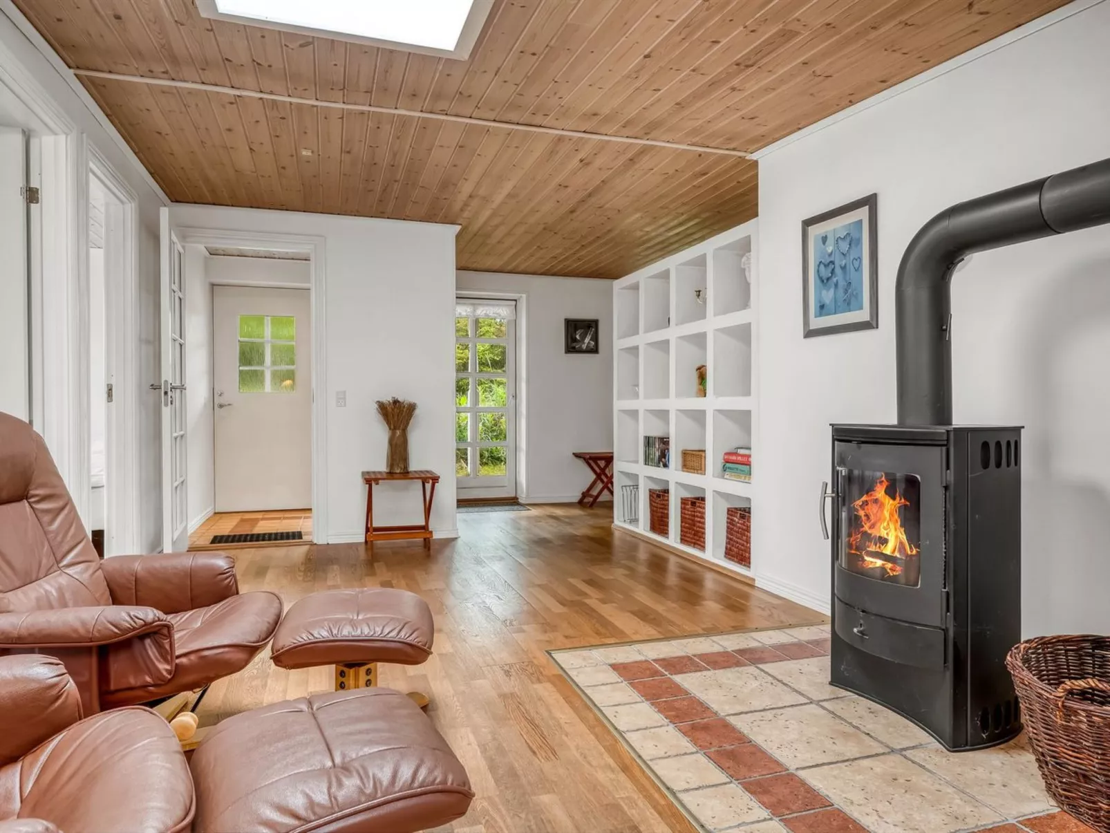 "Aku" - 700m from the sea-Dedans