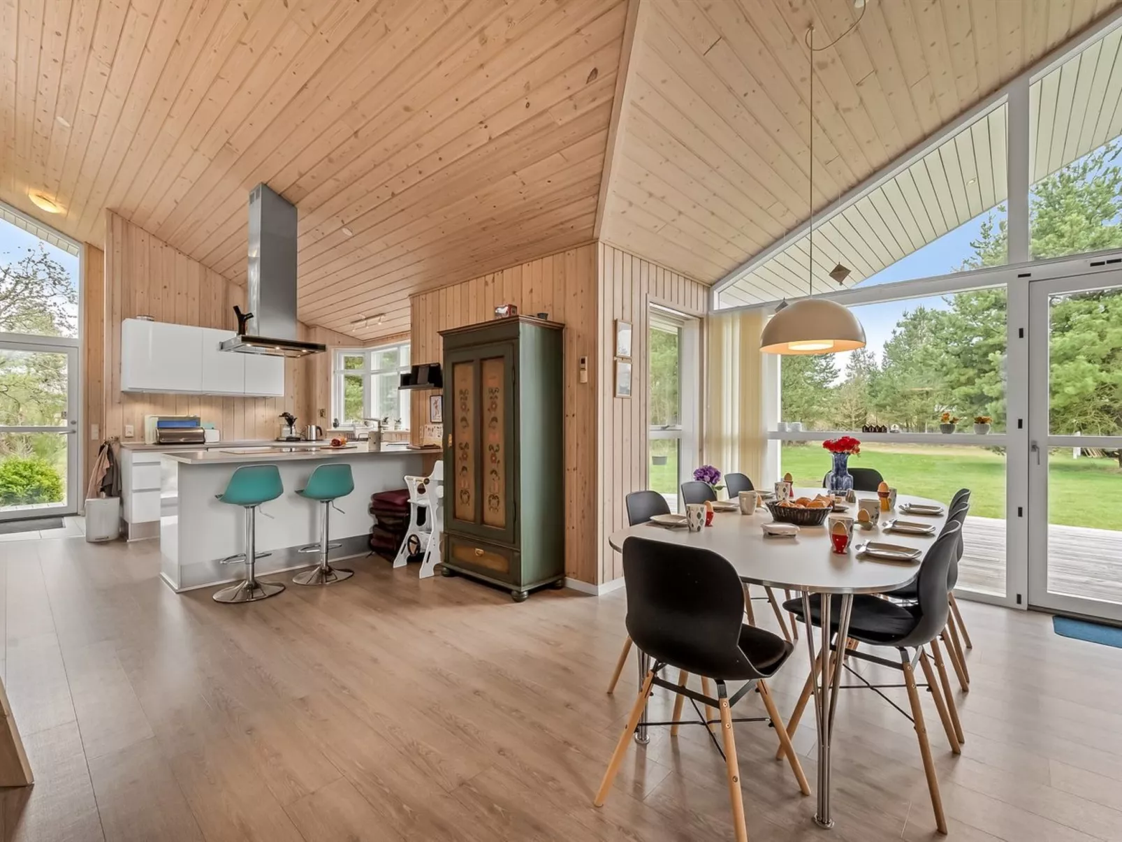 "Teija" - 600m to the fjord-Inside