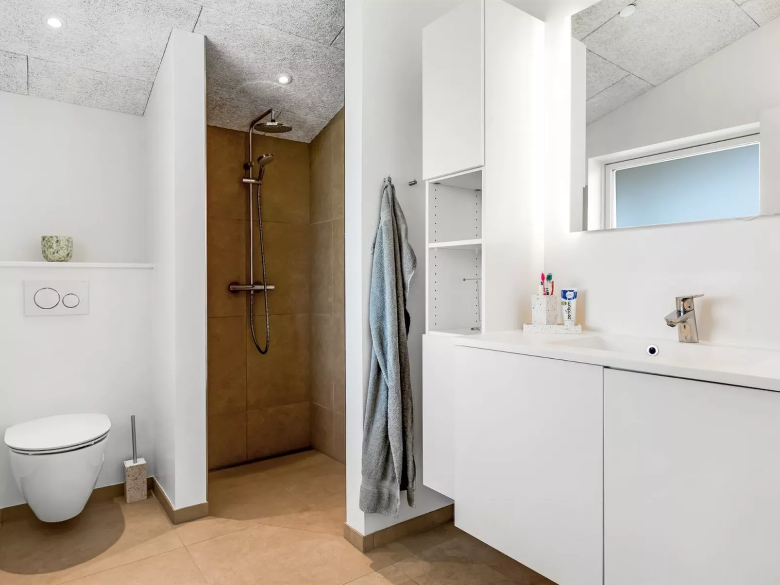 "Helmtrud" - 700m from the sea-Inside