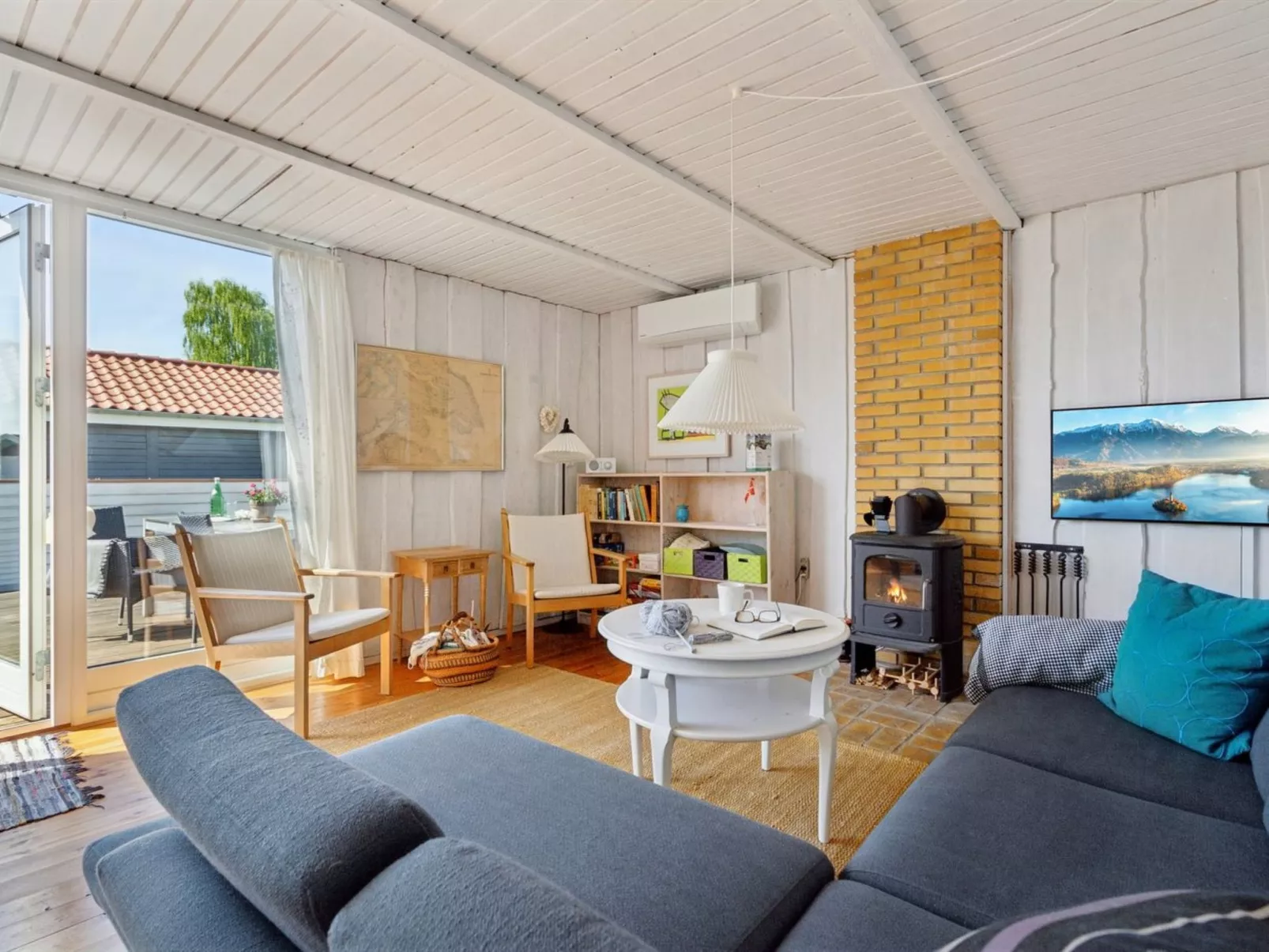 "Hira" - 200m from the sea-Inside