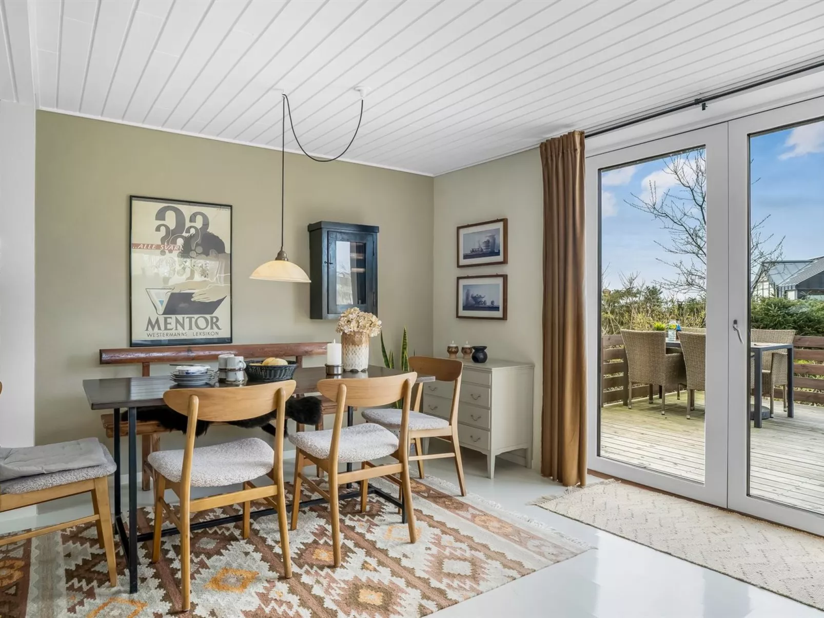 "Lenya" - 300m to the fjord-Inside