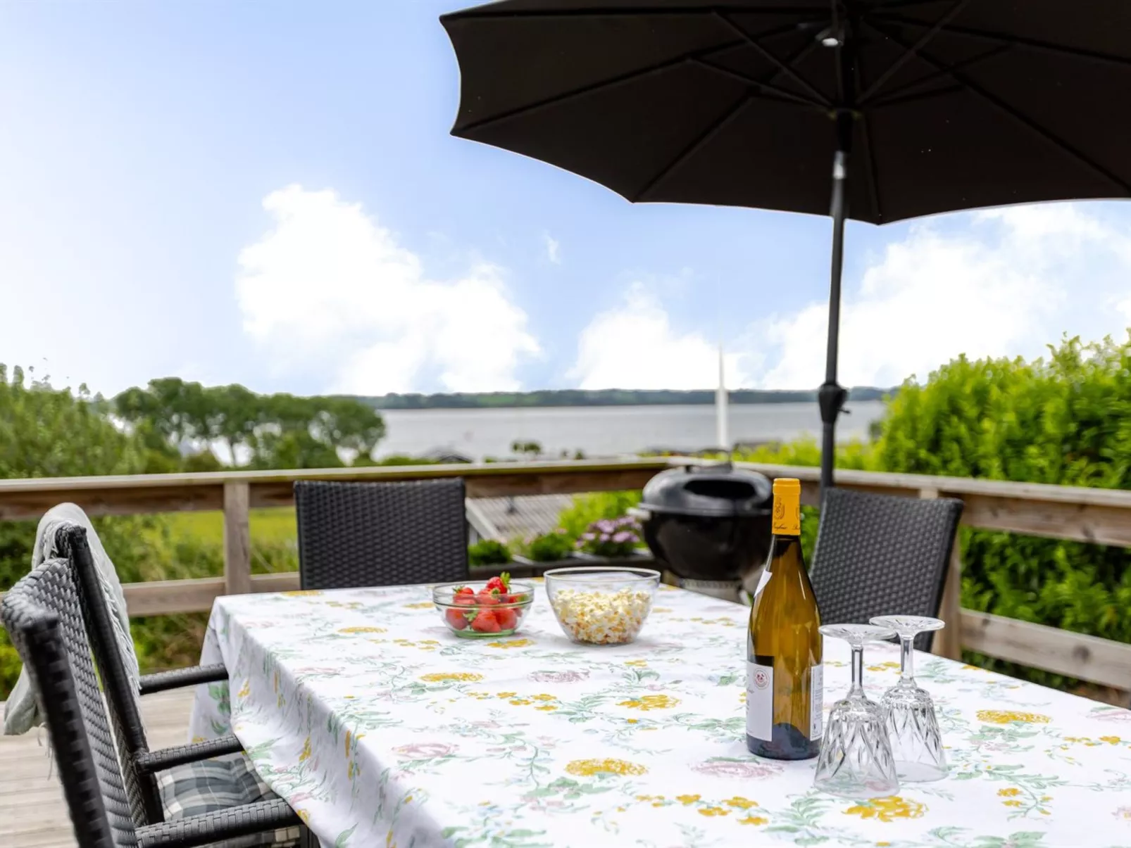 "Gyda" - 350m from the sea-Outside