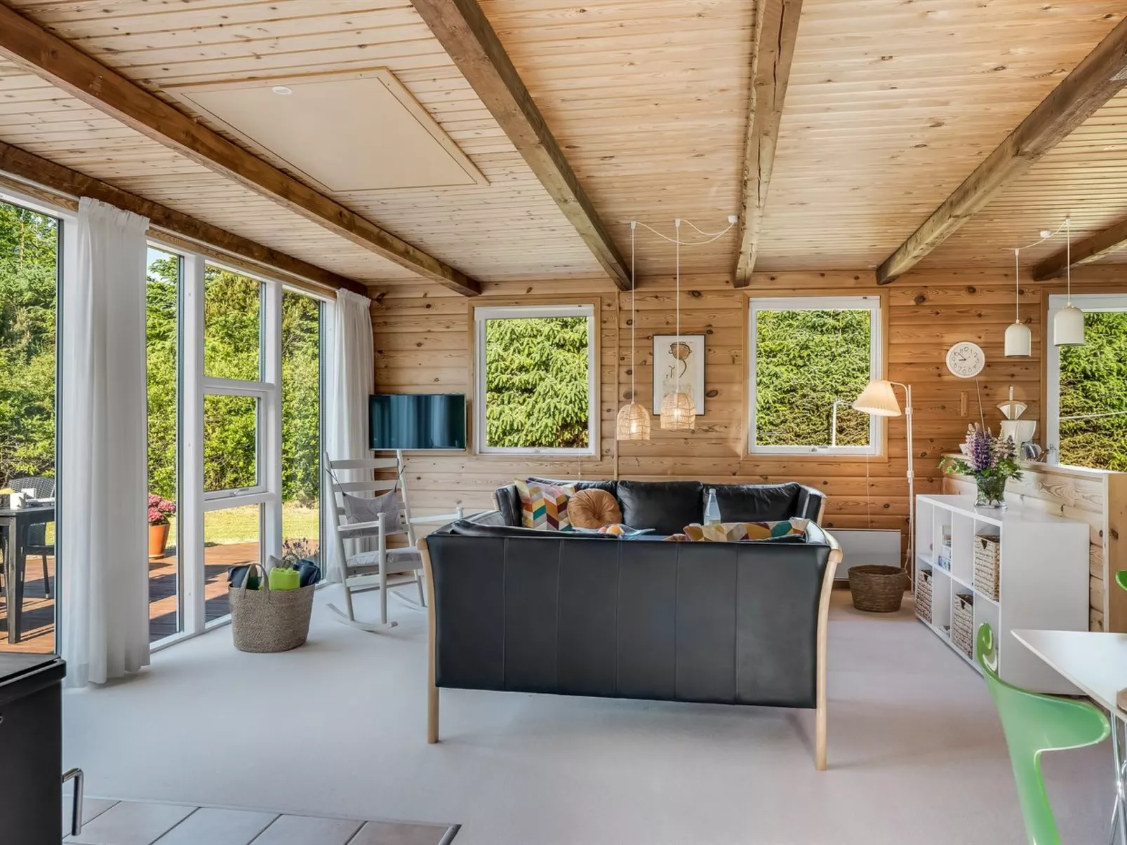 "Laris" - 700m to the fjord-Dedans