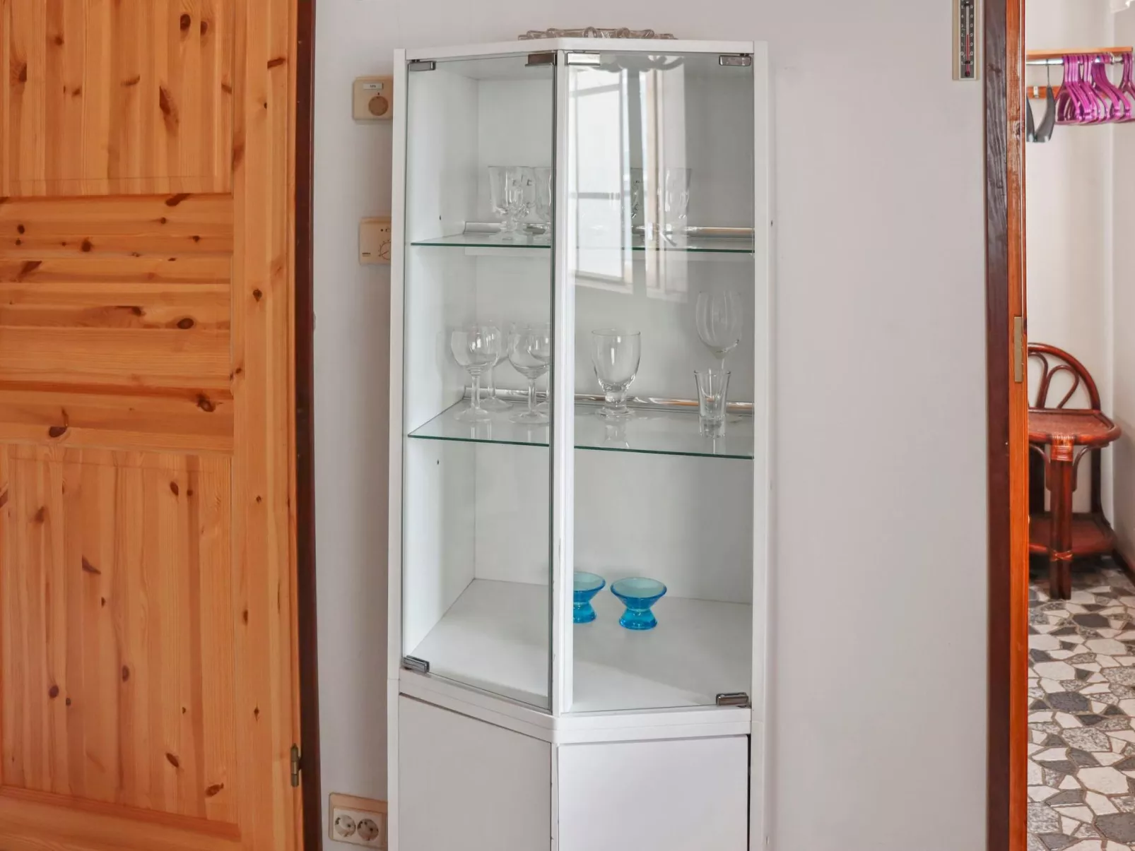 Mukalilla, paritalo sis loppusiivouksen-Dedans