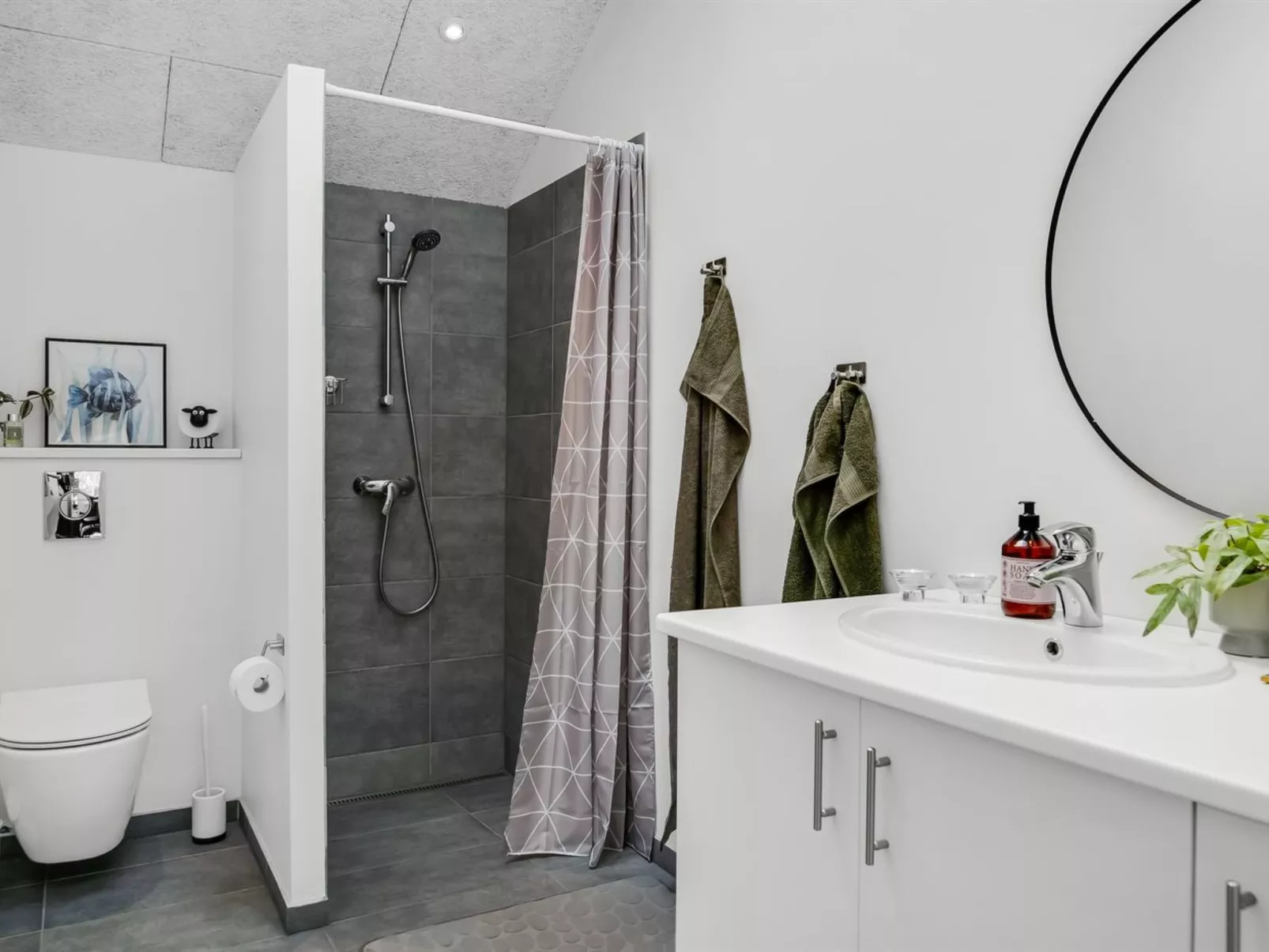 "Abiorn" -  from the sea-Dedans