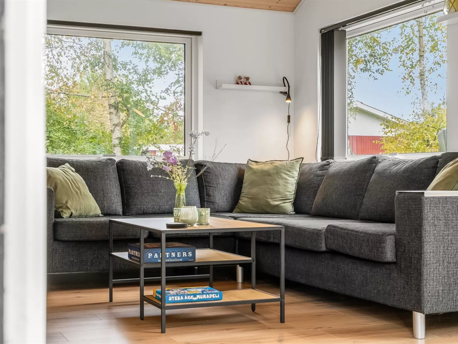 "Silvia" -  from the sea-Drinnen