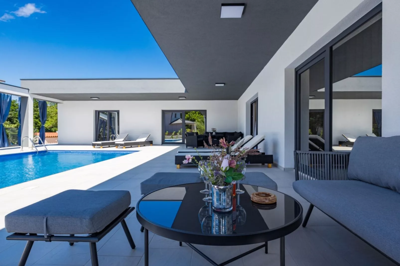 Villa Pool House Fancy - Villa With Private Pool-Piscine