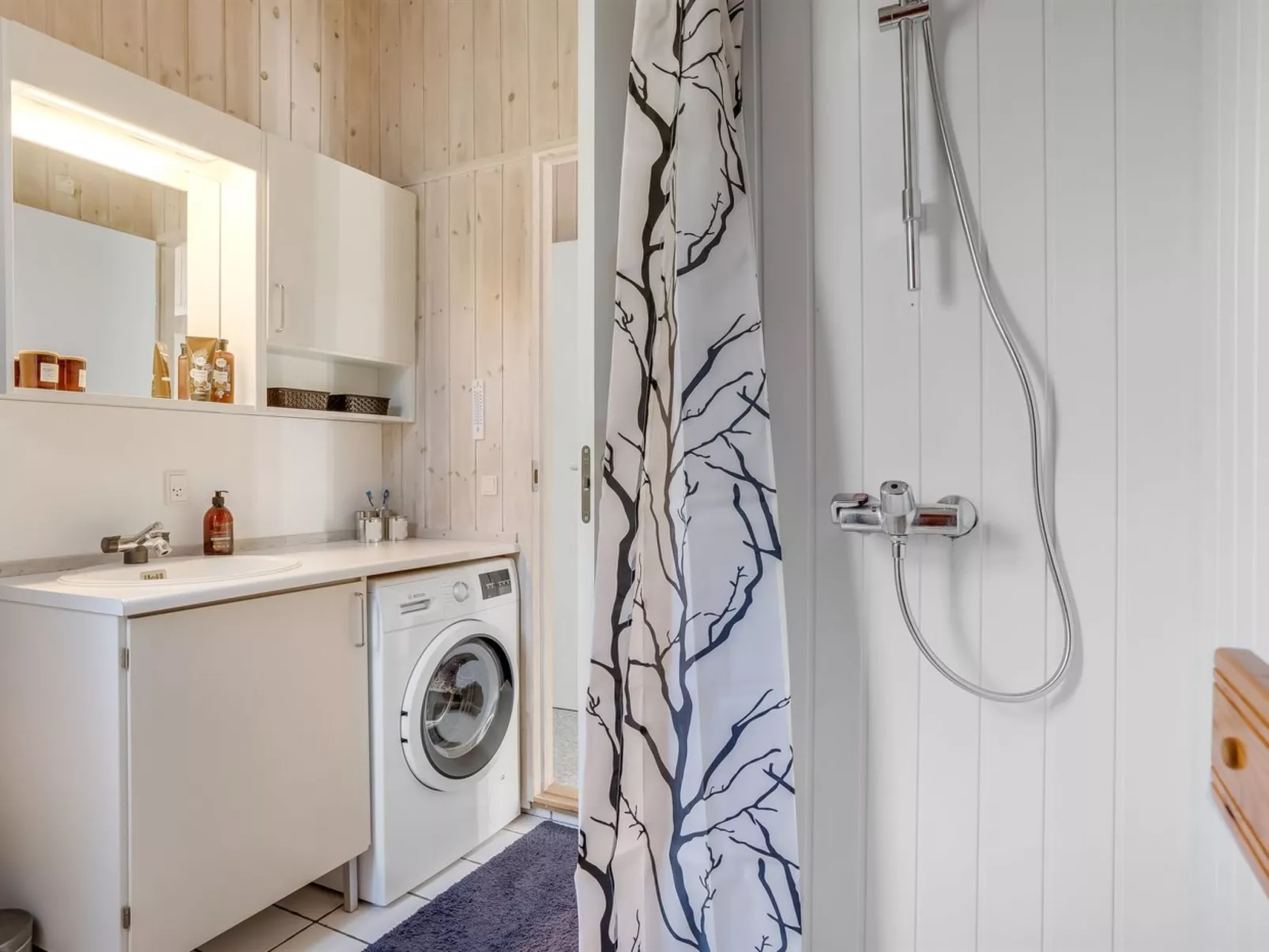 "Marisol" - 250m to the fjord-Drinnen