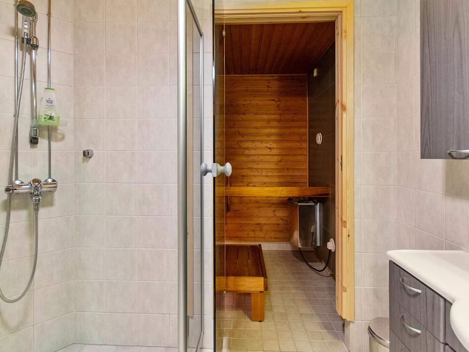 Sokosti - puilakka 4-Drinnen