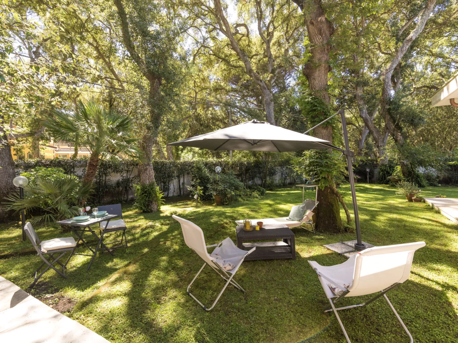 La casina nel bosco-Draußen