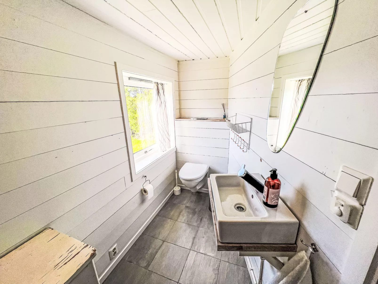 Lauvlid Cottage-Drinnen