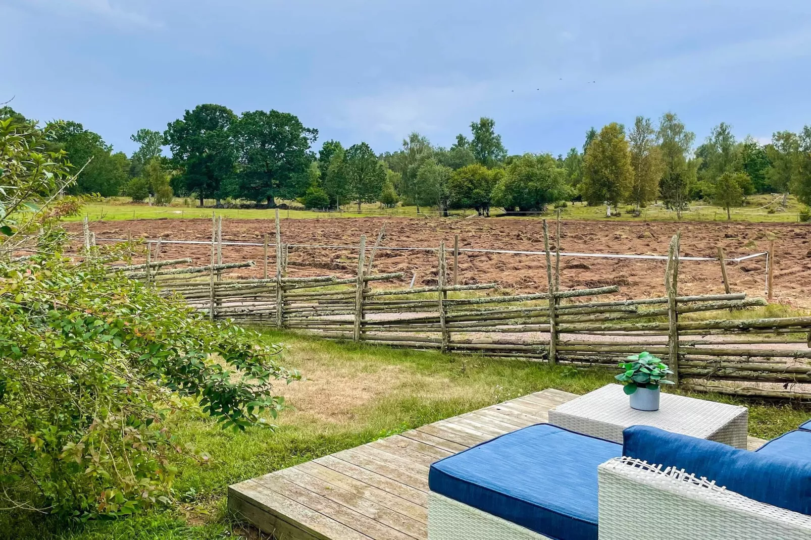 Nature Retreat on Farm in Berga-Outdoor