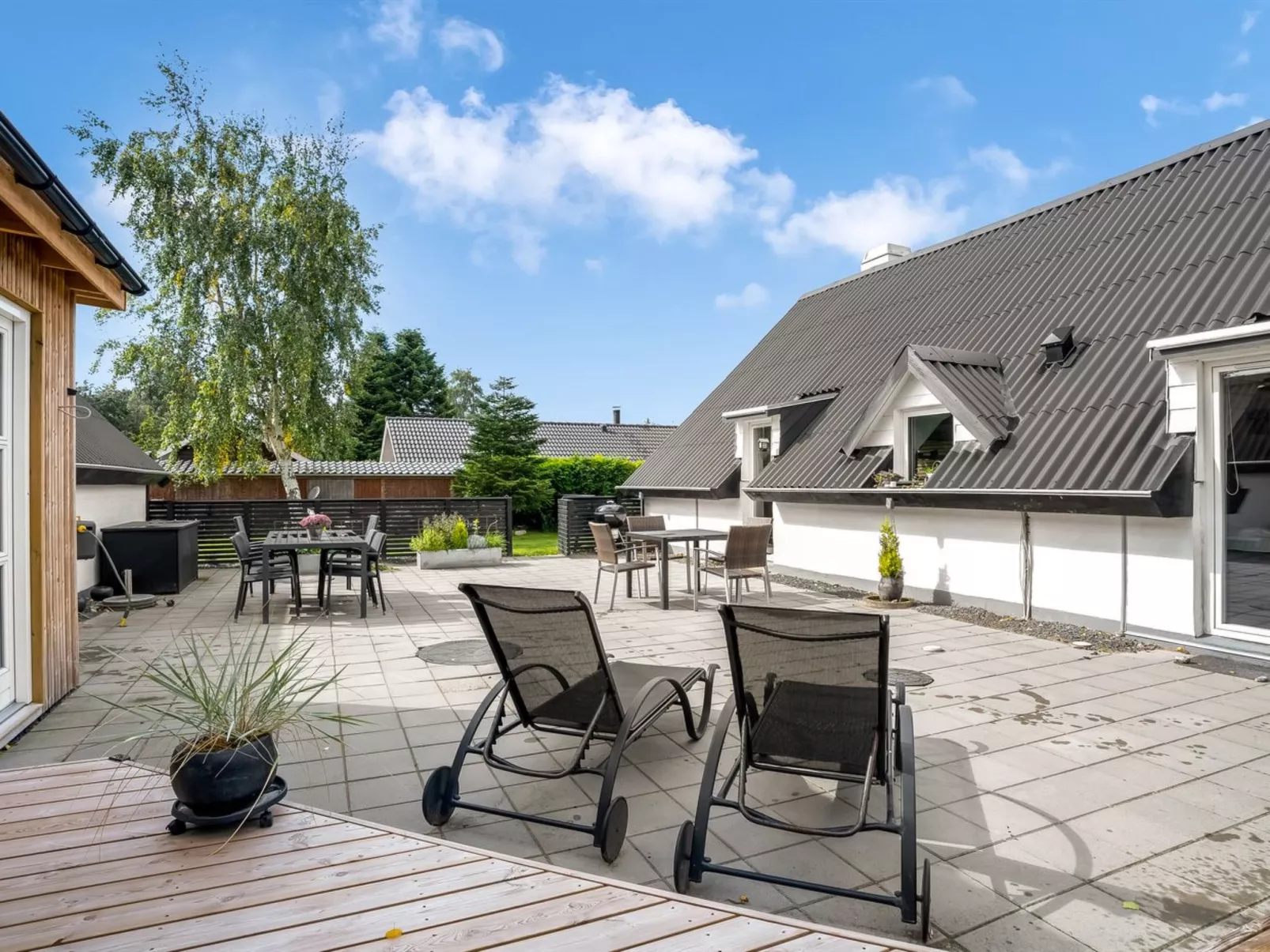 "Milutin" - 650m from the sea-Outside