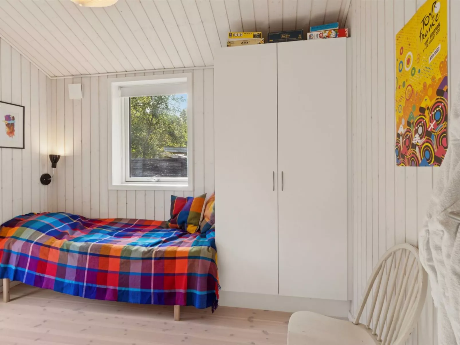 "Ovine" - 1.2km to the fjord-Inside