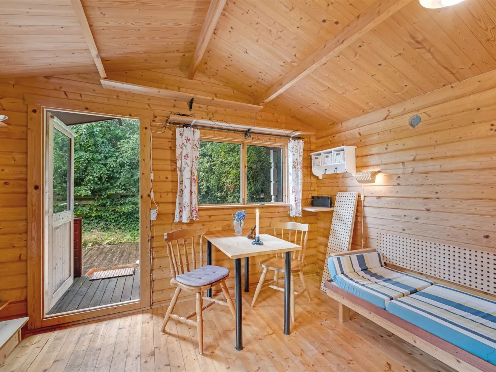 "Elea" - 450m to the fjord-Dedans