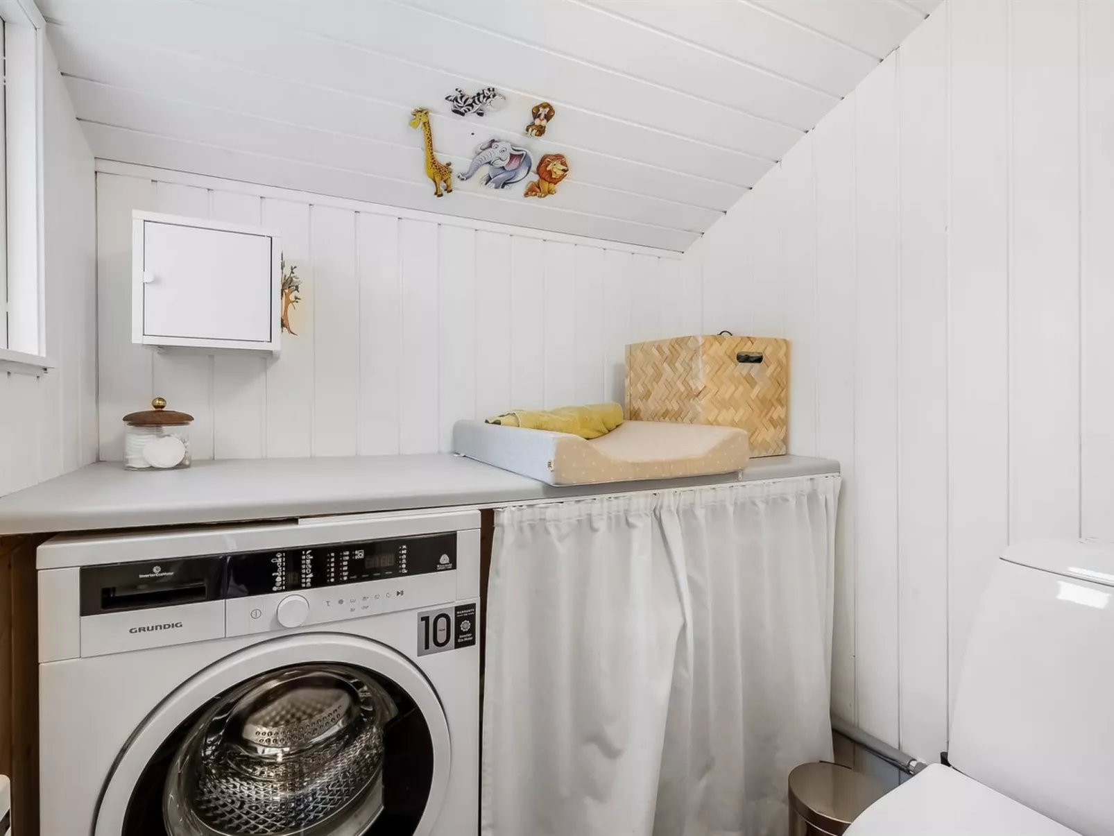 "Eggertsine" - 1.2km from the sea-Drinnen