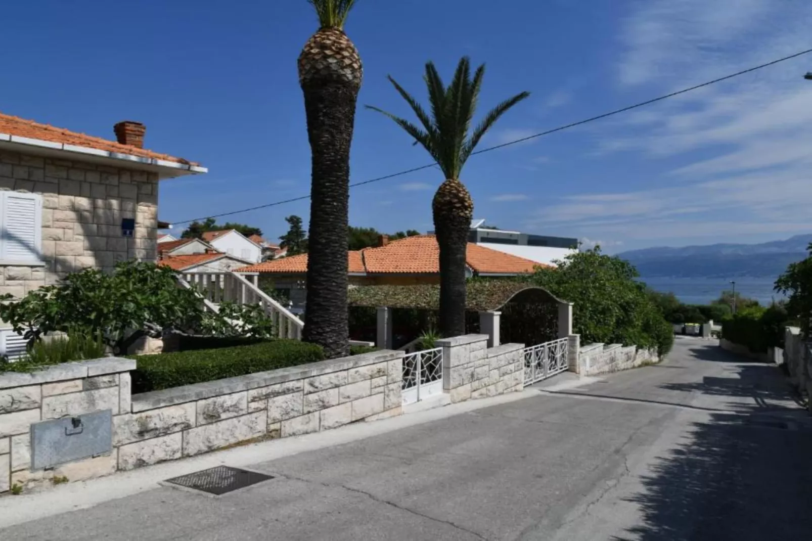 Two Bedroom Apartment with Balcony &  Garden View-Extérieur