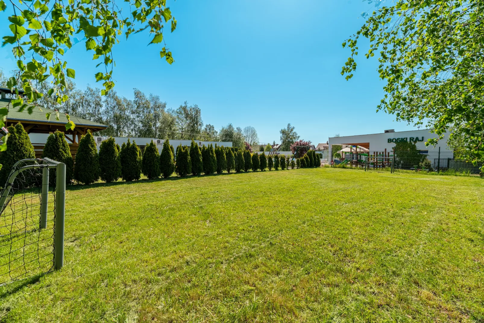 Domki wakacyjne z basenem Sianożąty-Jardins en été