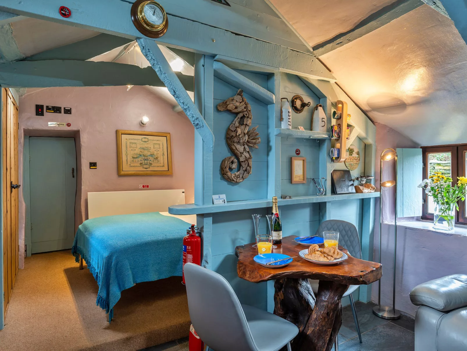 Fisherman's Cottage-Dedans