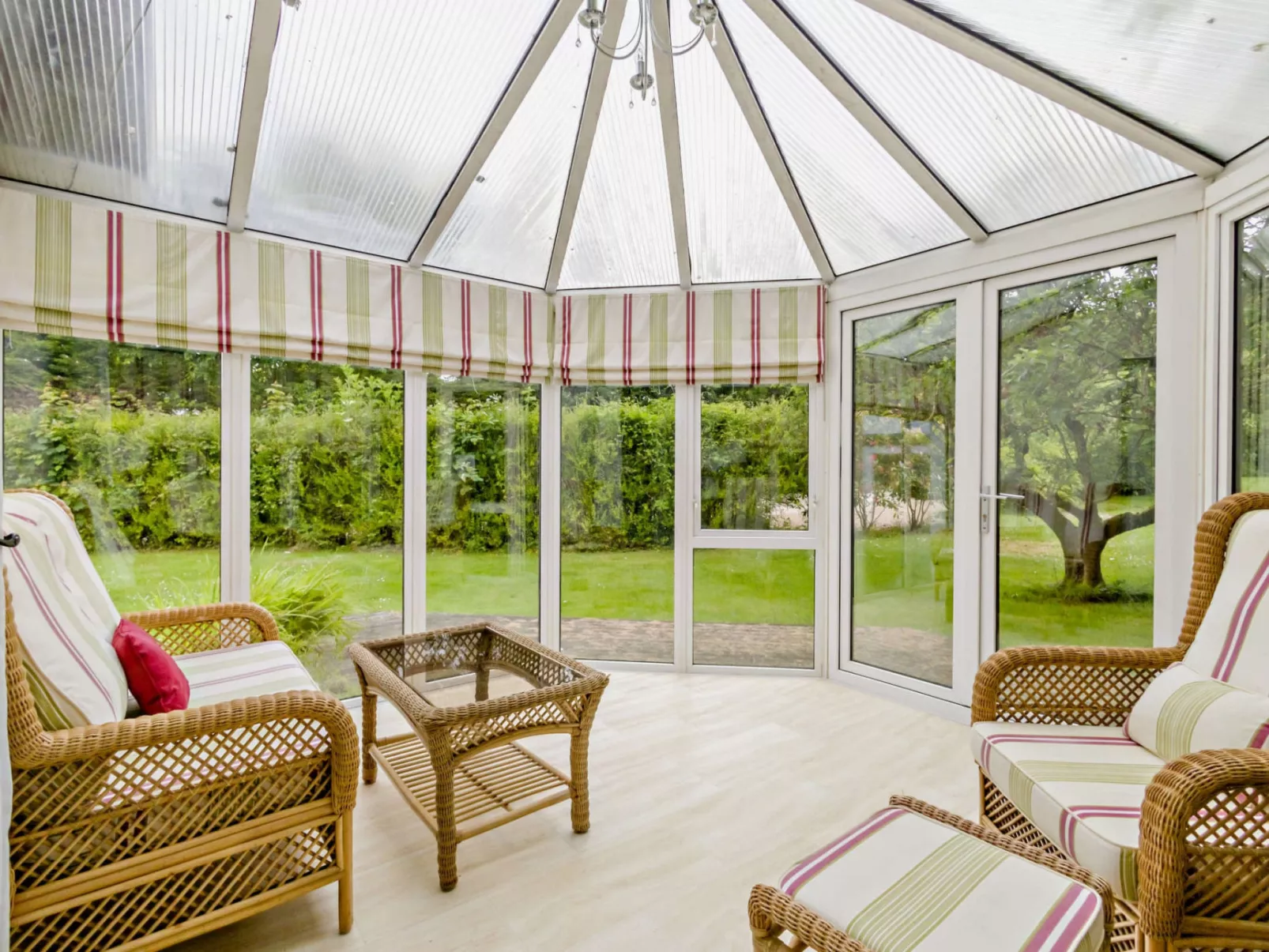 The House at No. 47-Dehors