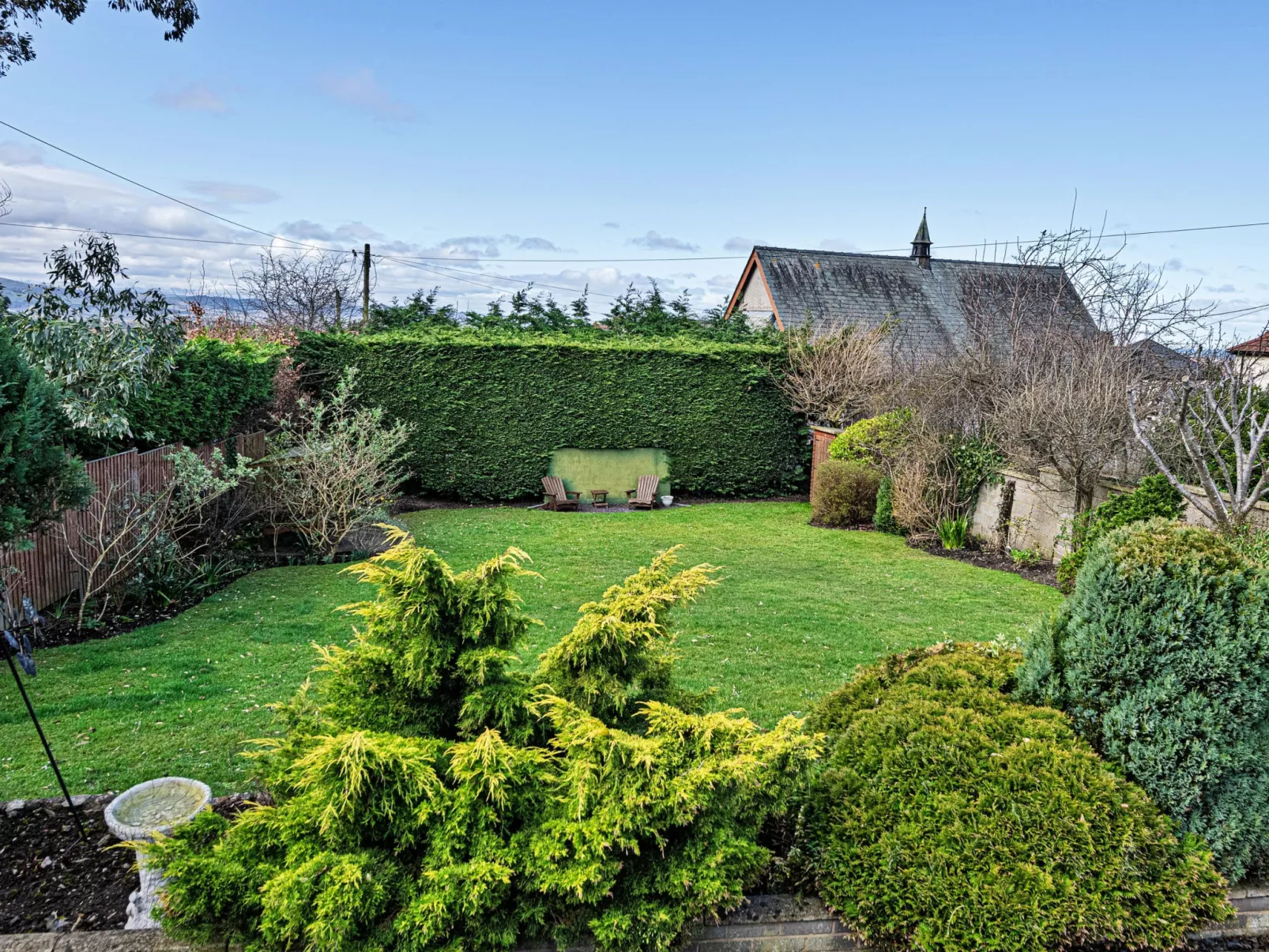 Cesail Y Mynydd-Dehors