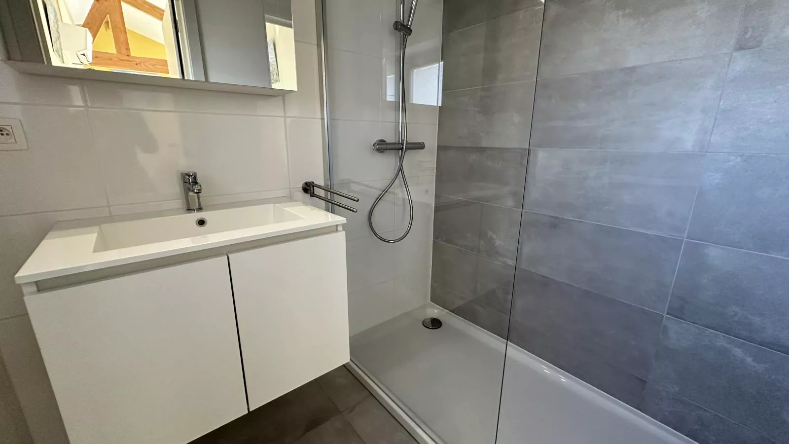 Westhinder II H18-Badezimmer