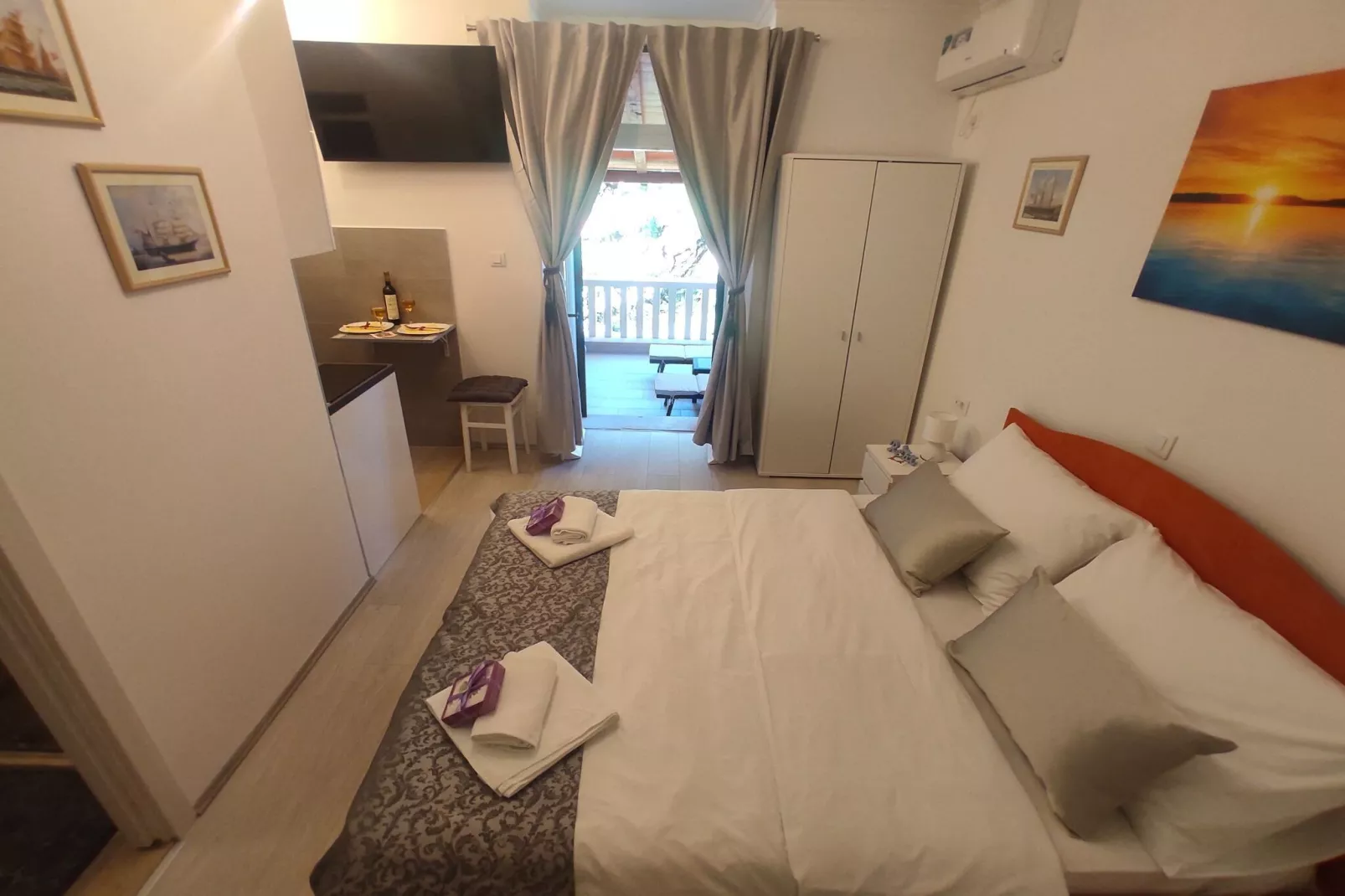 Room Porat 2 with Private Terrace - Double Bedroom with Private Terrace-Chambre
