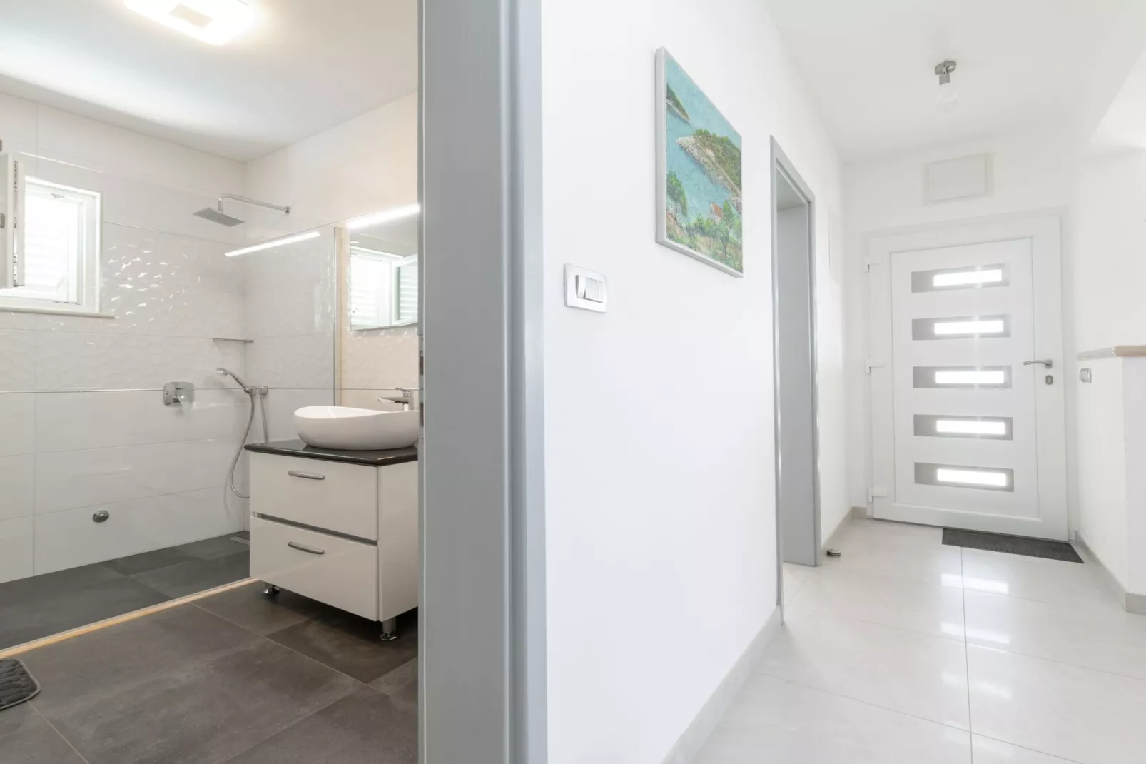 Modern Villa with Pool-Badezimmer