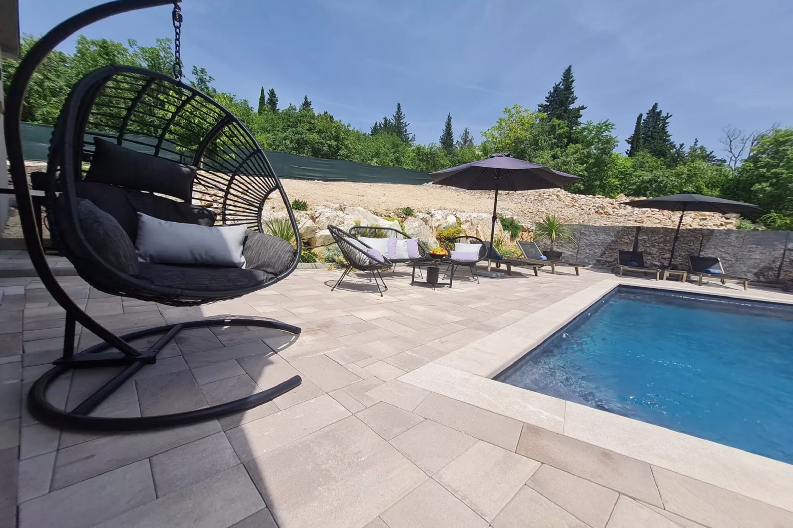 Four - Bedroom Villa-Swimming pool