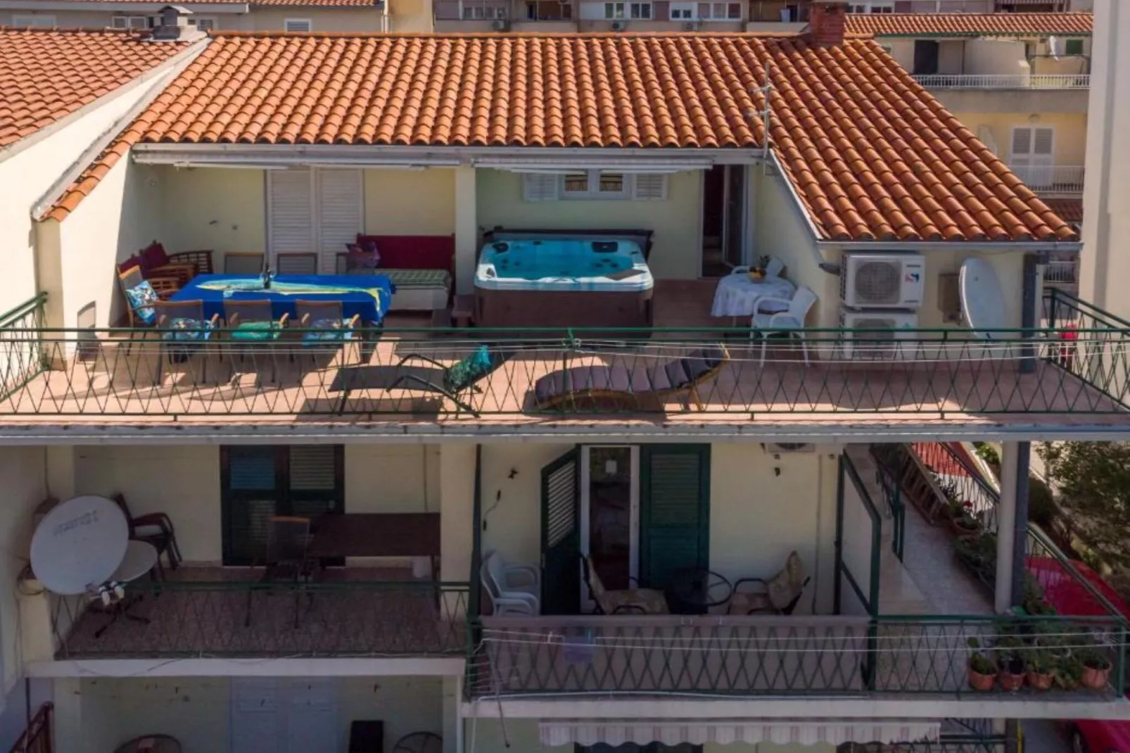 Apartments Ribarević - Three Bedroom Apartment With Terrace and Sea View-Im Freien