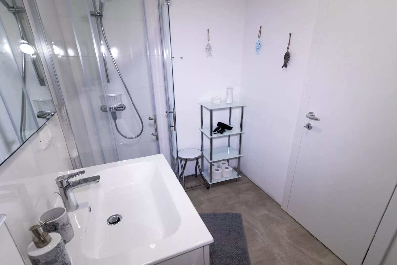 Piran Downtown Chic and Cozy Apartments - Standard One Bedroom Apartment (owner 3.S)-Bathroom