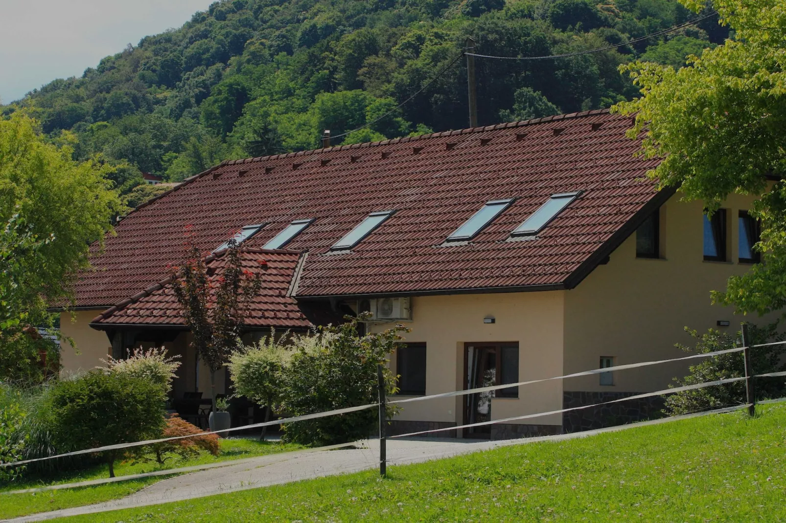 Zevnik Quiet Retreat with Stunning Views and Equestrian Activities  - Double Room with Private Bathroom-Outdoor