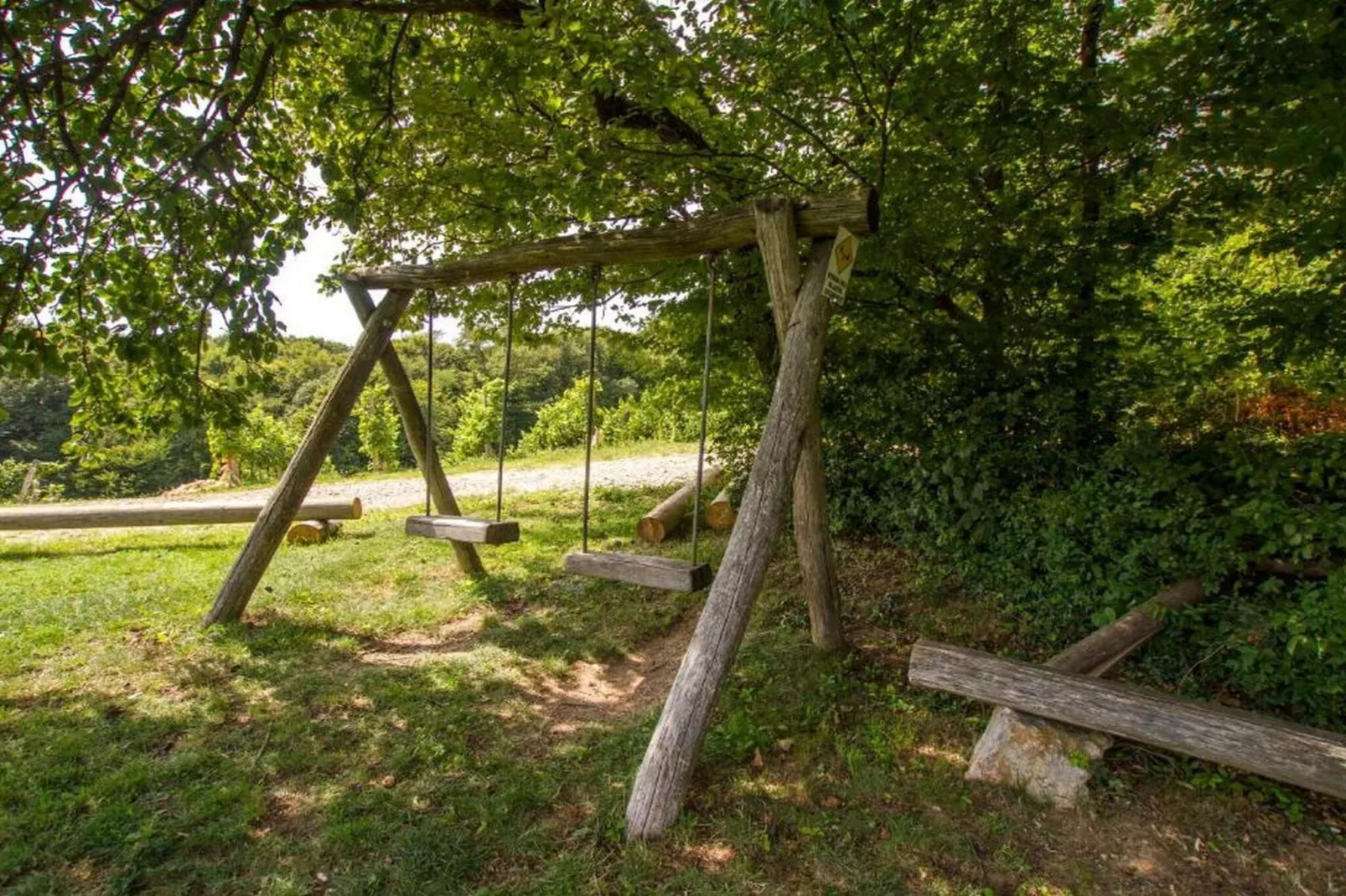 Rustic Charm Cottage Country House with Sauna - Five Bedroom  Holiday Home with Sauna-Outdoor