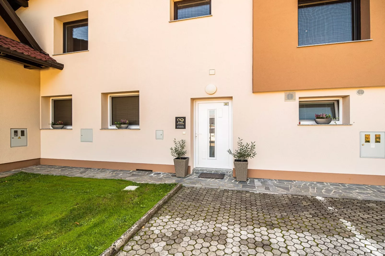 Elegant and Stylish Retreat Apartments with Terrace - Studio Apartment with Terrace-Extérieur