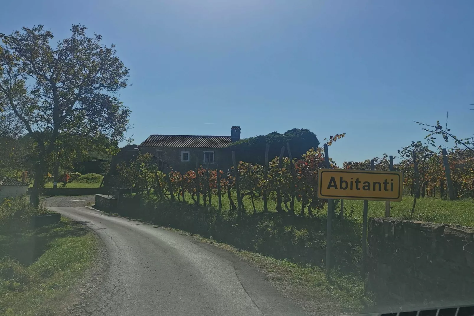 Abitanti Rustic Apartment with Balcony - Two Bedroom Apartment with Balcony-Im Freien