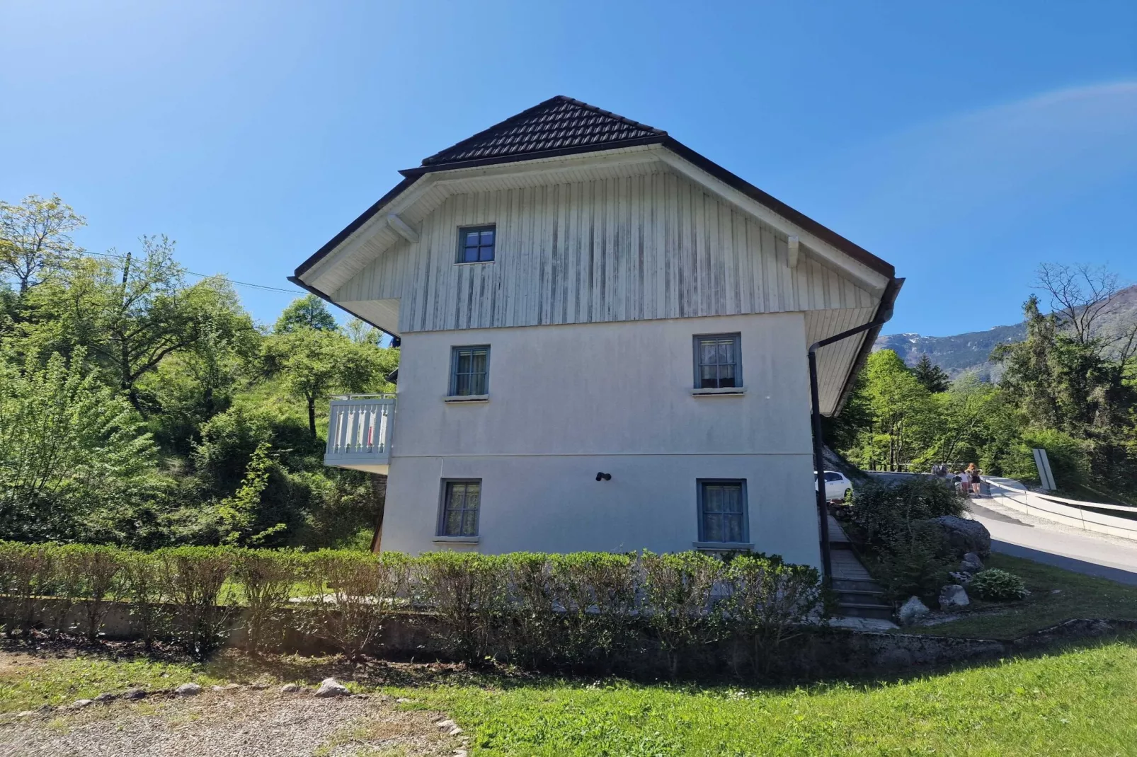 Bovec Comfortable Apartment with Mountain View - One Bedroom Apartment with Mountain View-Im Freien