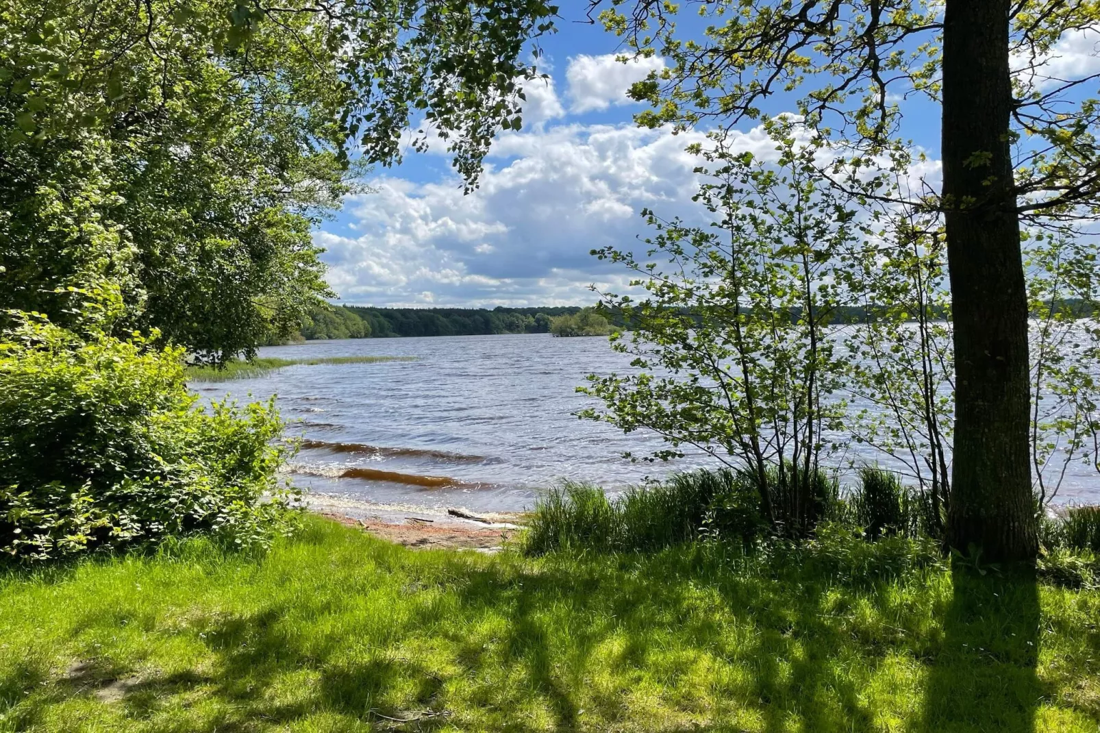Charmant chalet au bord du lac avec sauna-Non tagué