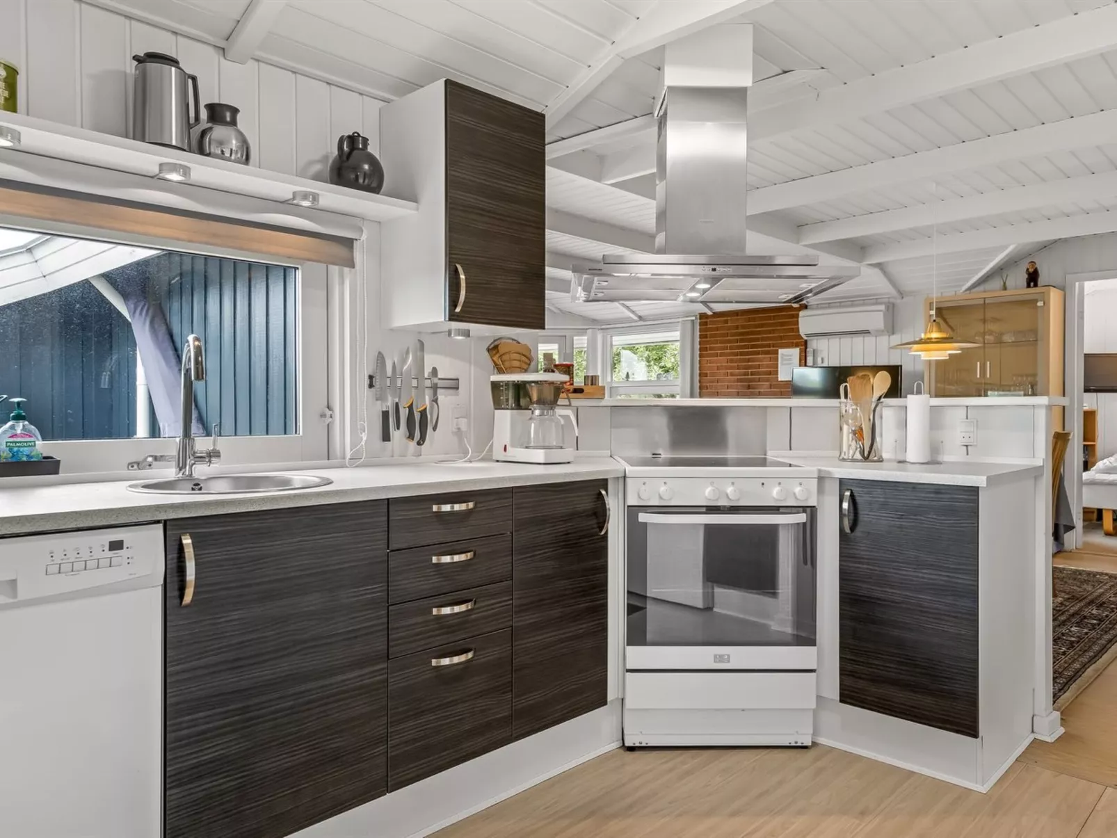 "Joonatan" - 900m from the sea-Dedans