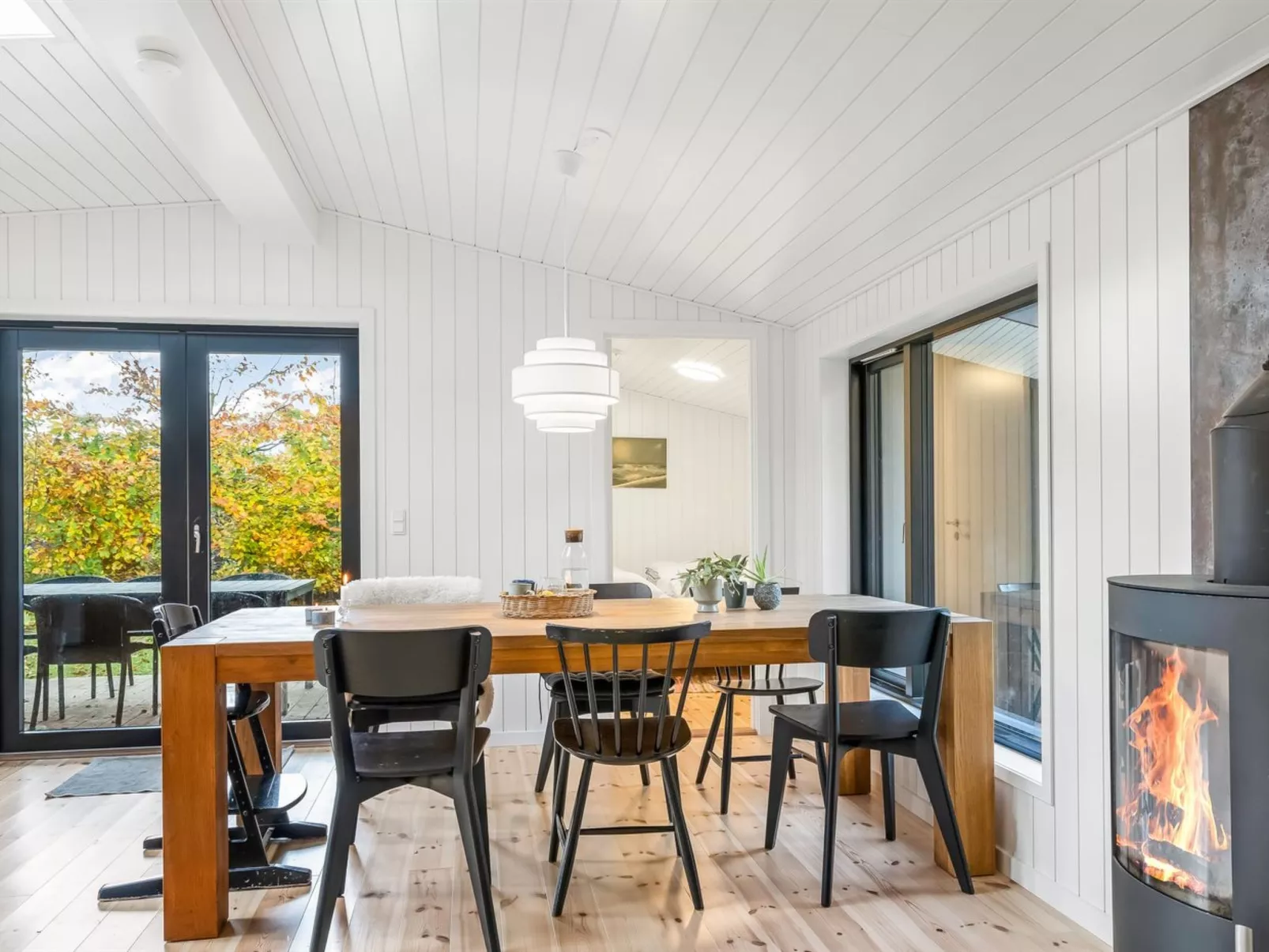 "Sofija" -  from the sea-Dedans