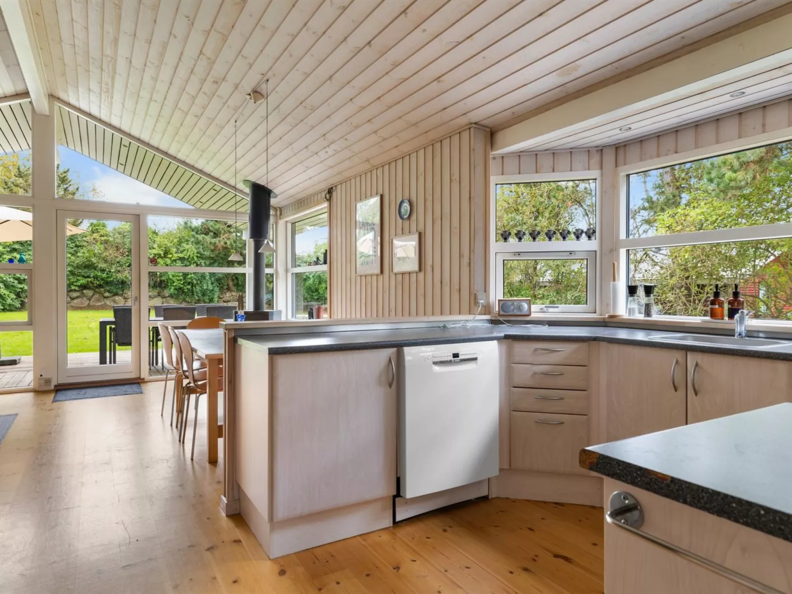 "Ellinor" - 190m from the sea-Inside