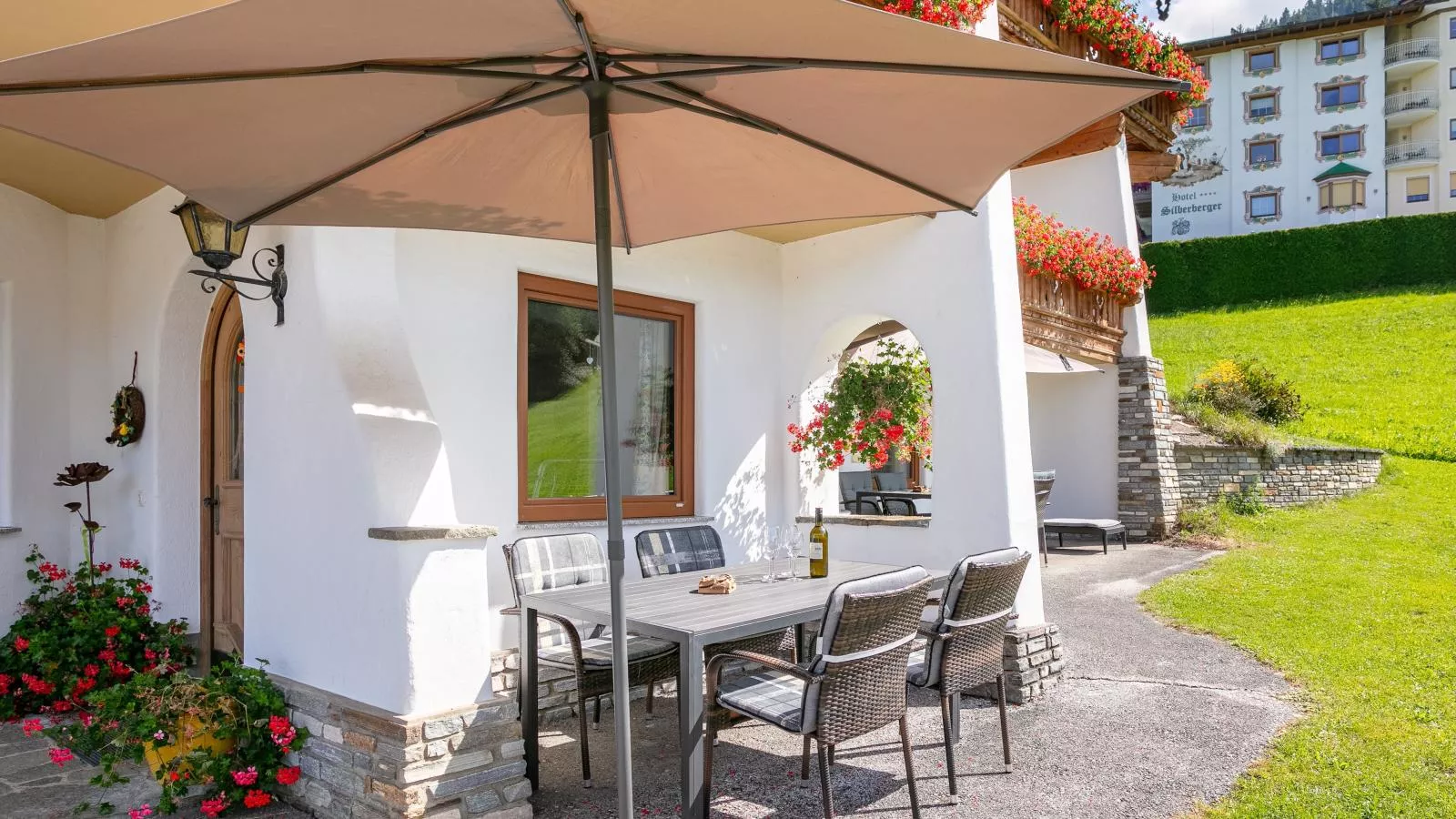 Landhaus Marchfeld Top 4  Top 5-Terrasse/Balkon