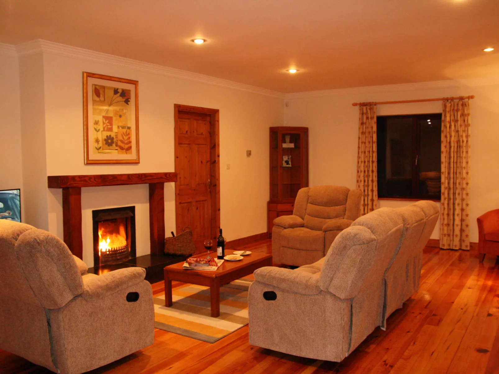 Galway Bay (TR4)Lodge-Inside