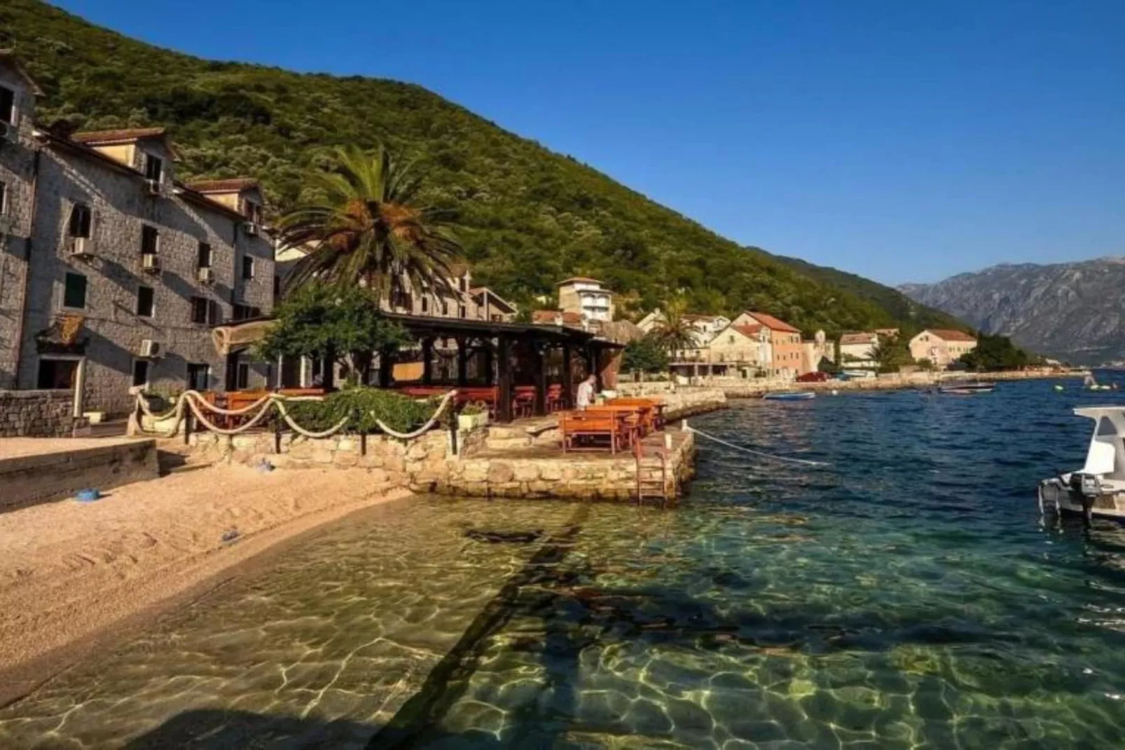 Charming Seaside Escape in Kotor - One Bedroom Apartment with Sea View 1-Outdoor